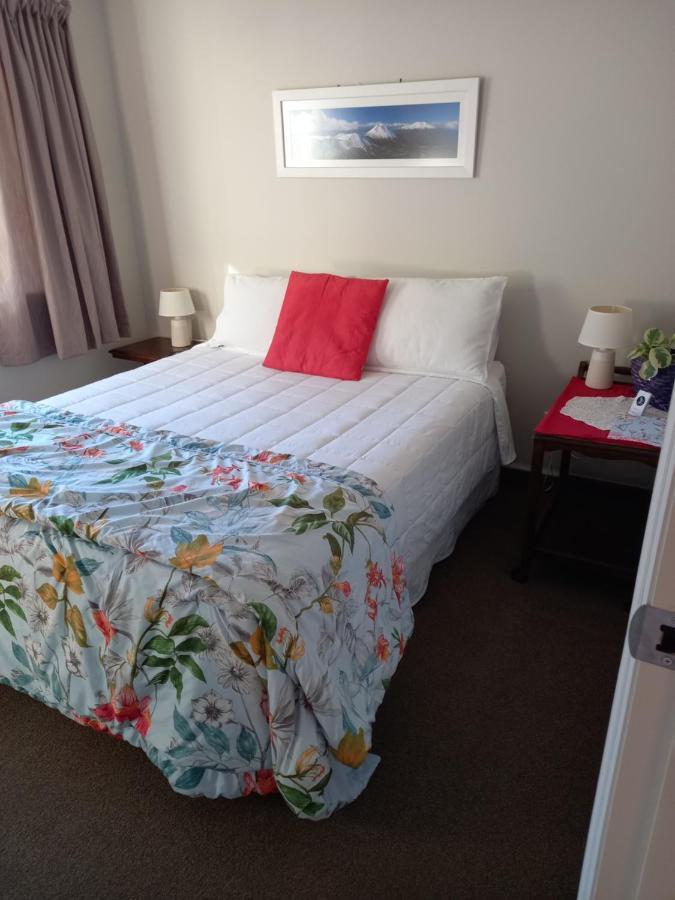 B&B @ Fynnz Turangi Exteriör bild